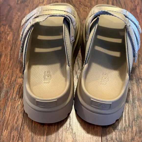 UGG Goldenglow slide - Picture 2 of 5